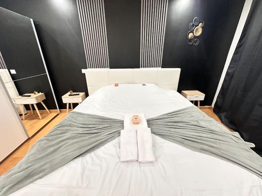 E Servagnat T3 Luxe Avec Sauna Jacuzzi Et Hammam Эперне Экстерьер фото