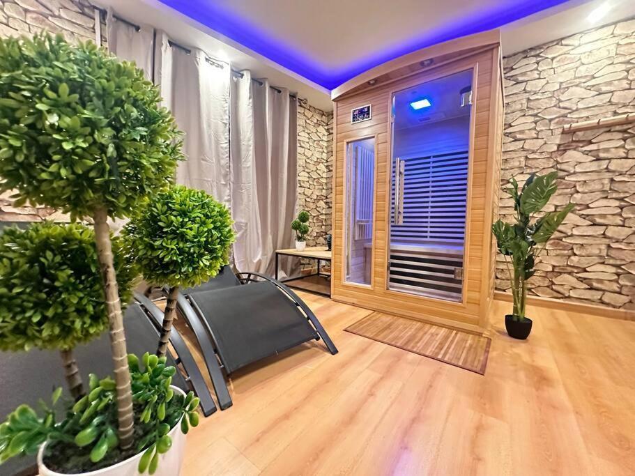 E Servagnat T3 Luxe Avec Sauna Jacuzzi Et Hammam Эперне Экстерьер фото